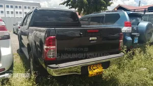 Toyota Hilux 2012 Black