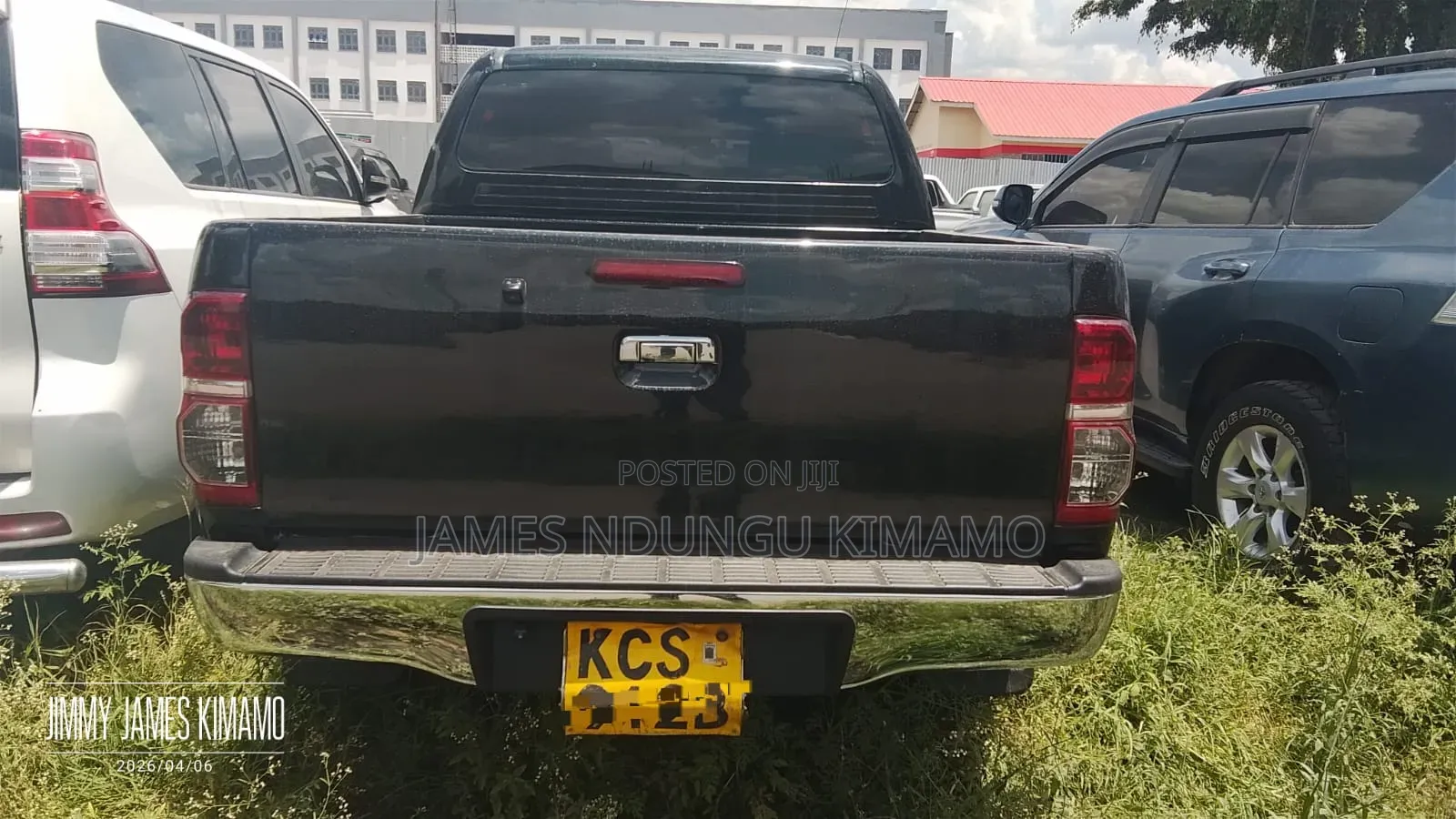 Toyota Hilux 2012 Black