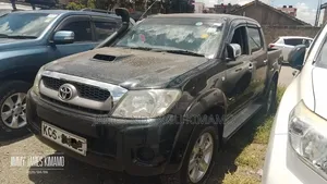 Toyota Hilux 2012 Black