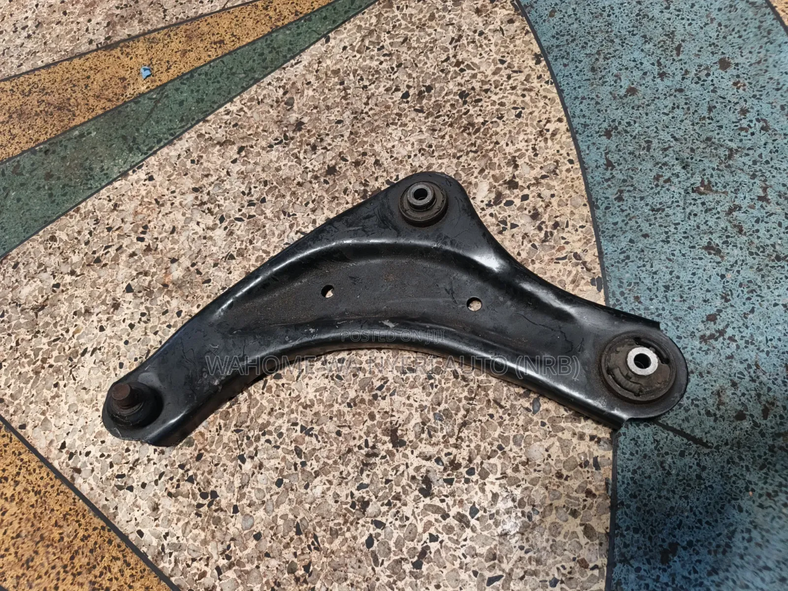 Control Arm Nissan Juke