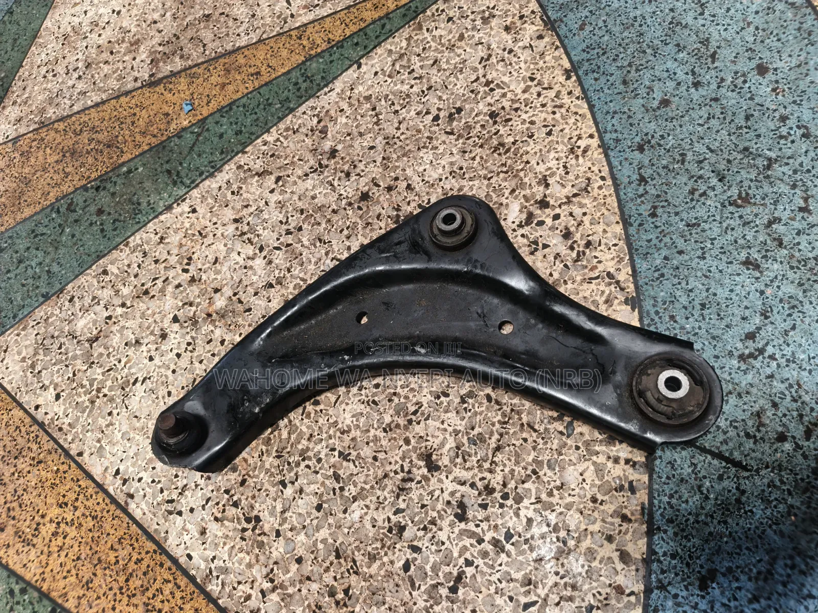 Control Arm Nissan Juke