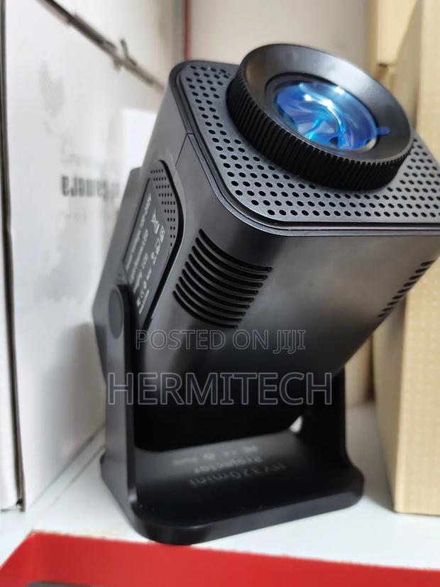 Mini Hy320 Projector With Cinematic View Display 150 Inch Storage 16gb