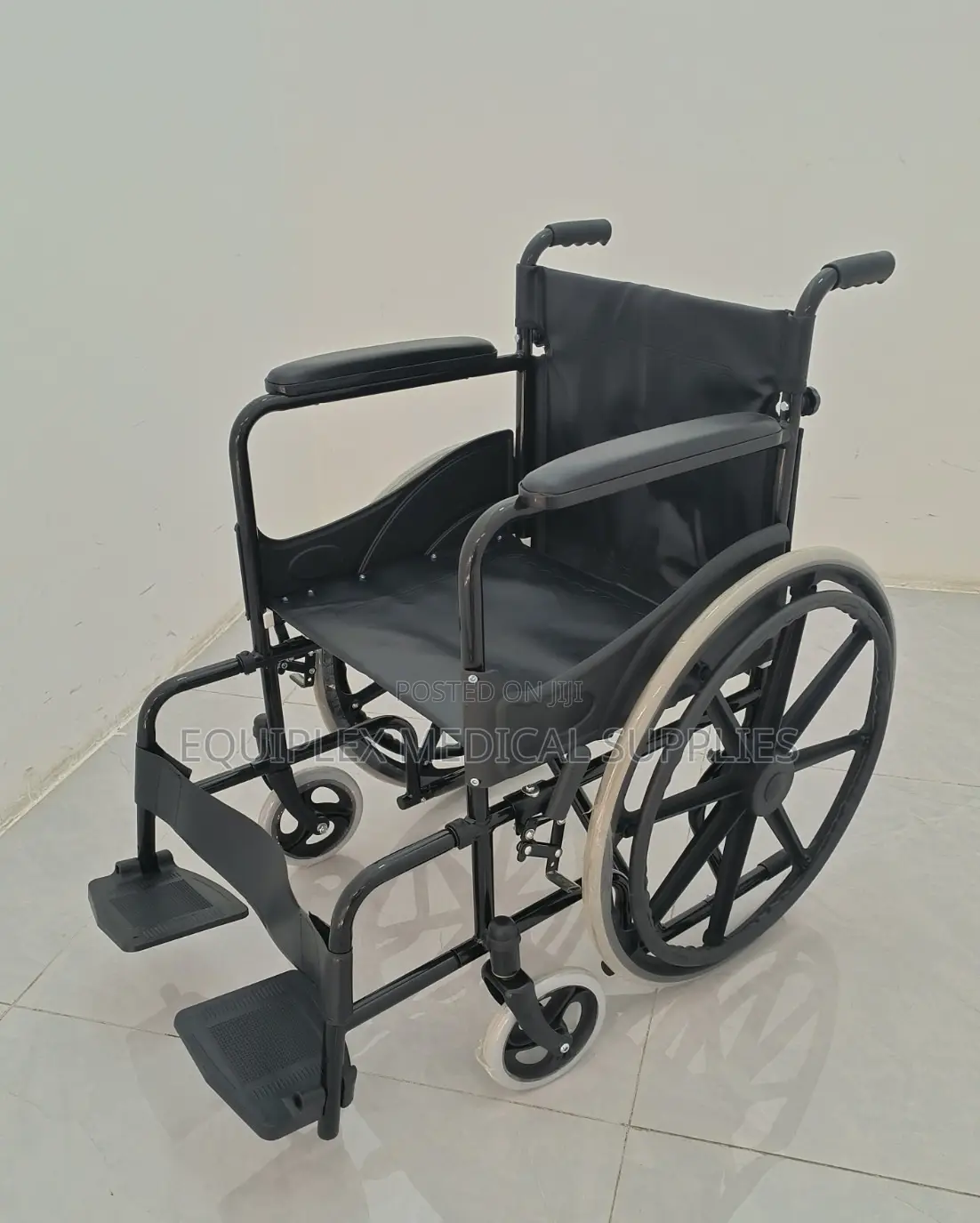 High Quality Standard Wheelchair (Foldable)