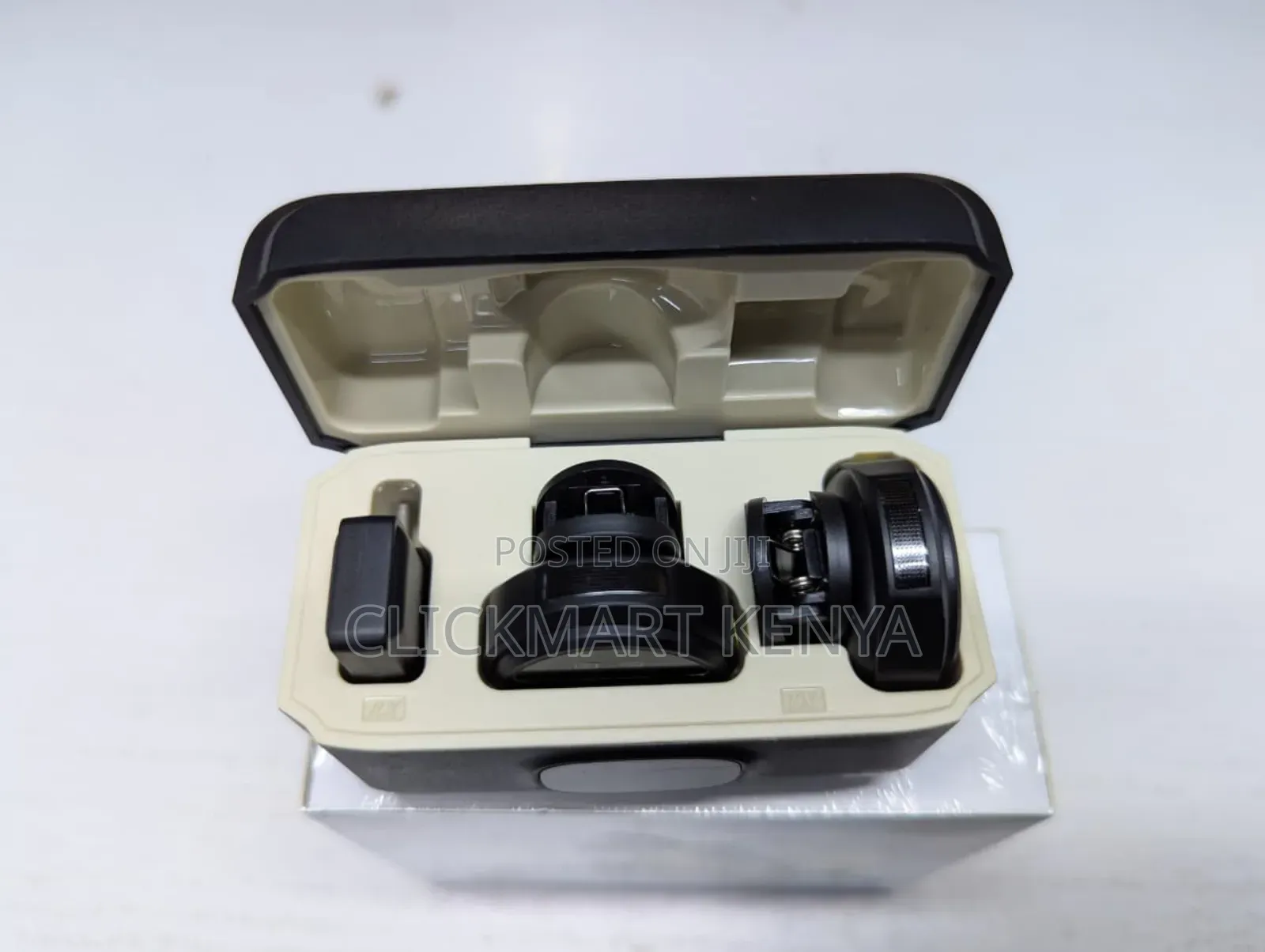 Dual Wireless Microphone With Noise Cancellation