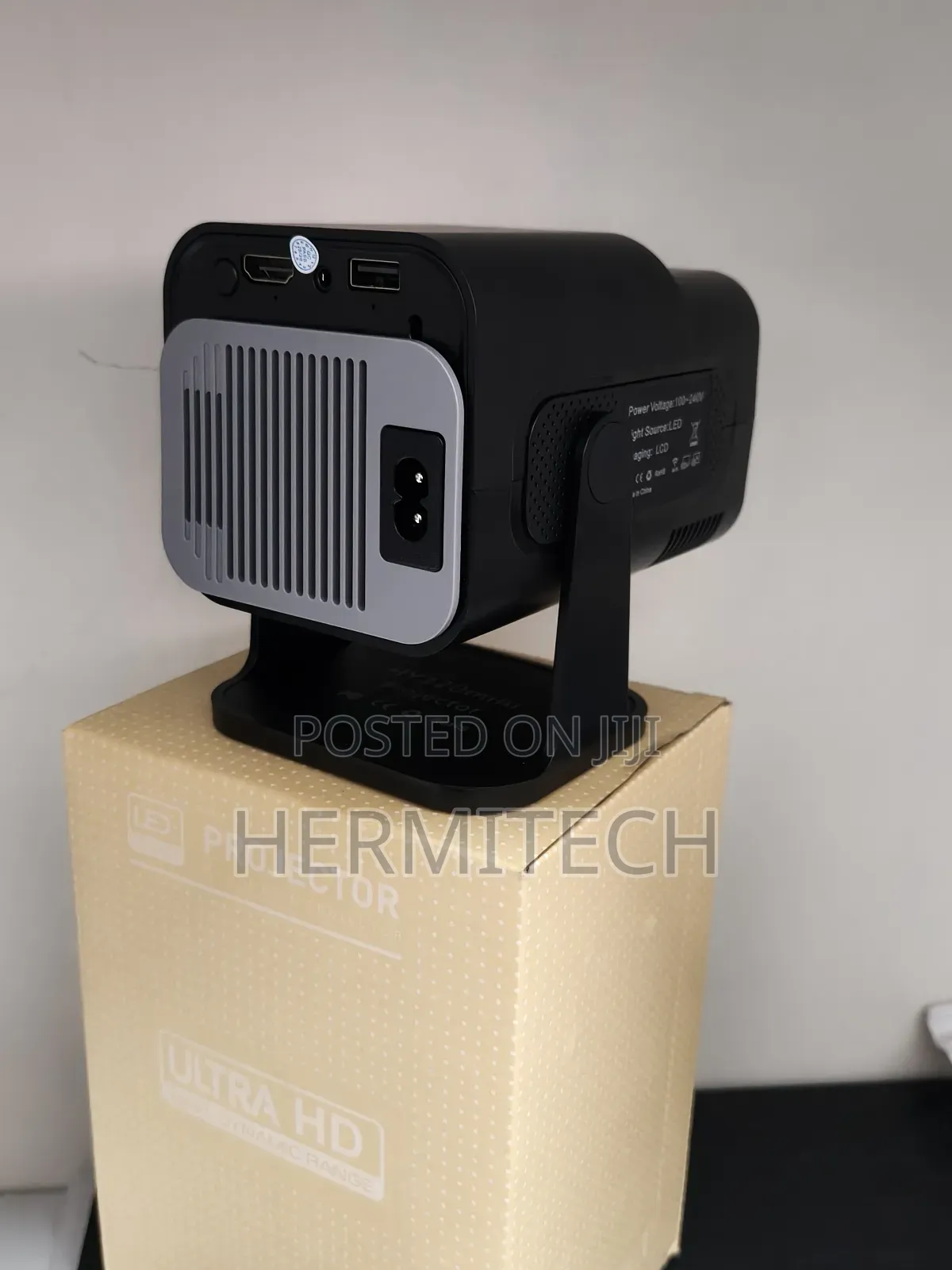 Hy320 Mini Light Weight Projector Display 150 Inch Wireless Projector