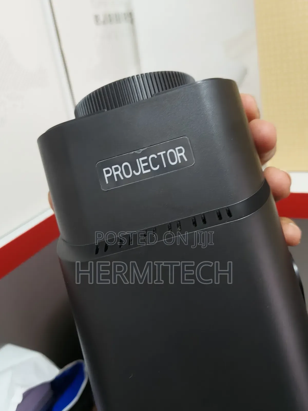 Mini Portable Lightweight Design Projector Resolution Wifi Smart