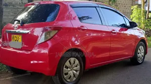Toyota Vitz 2012 Red