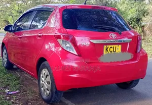 Toyota Vitz 2012 Red
