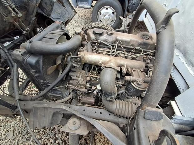 Mitsubishi Canter 4d32 - thumbnail 6
