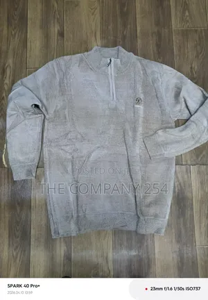 Quality Casual All Weather Fleech Unisex Quarter Zip Sweater