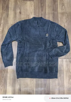 Quality Casual All Weather Fleech Unisex Quarter Zip Sweater