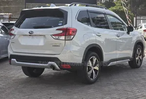 Subaru Forester 2.5i Premium AWD 2018 White