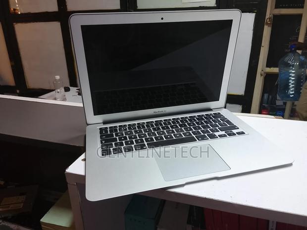 Laptop Apple MacBook Air 2017 8GB Intel Core i5 SSD 256GB