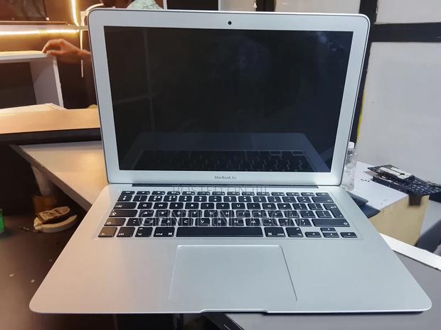Laptop Apple MacBook Air 2017 8GB Intel Core i5 SSD 256GB