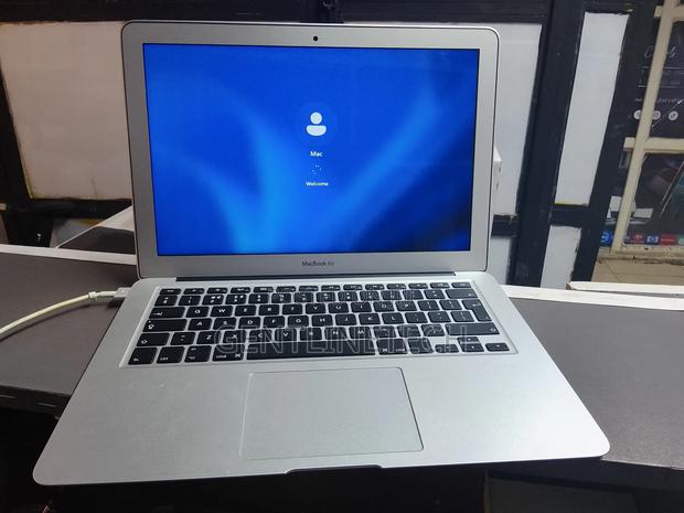 Laptop Apple MacBook Air 2017 8GB Intel Core i5 SSD 256GB