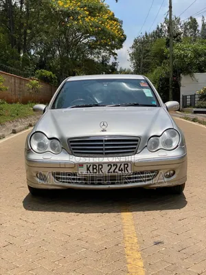 Mercedes-Benz C240 2005 Silver