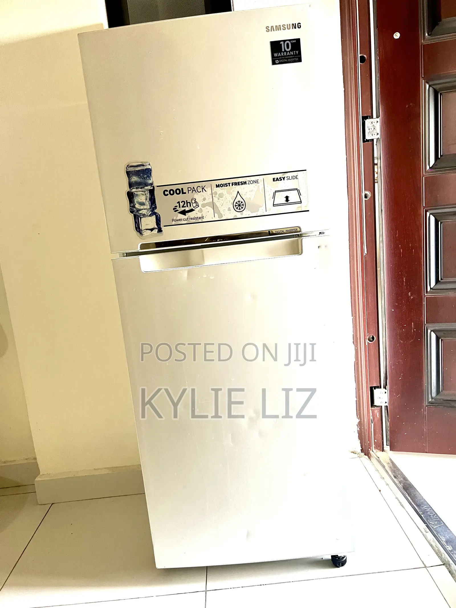 White Samsung Double Door Fridge, 208l, Inverter Fridge