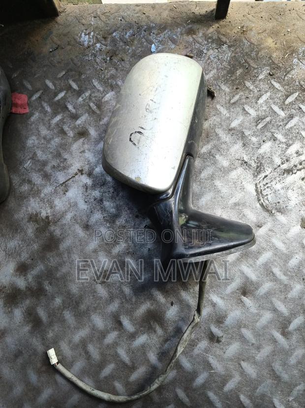 Auris Side Mirror - main view