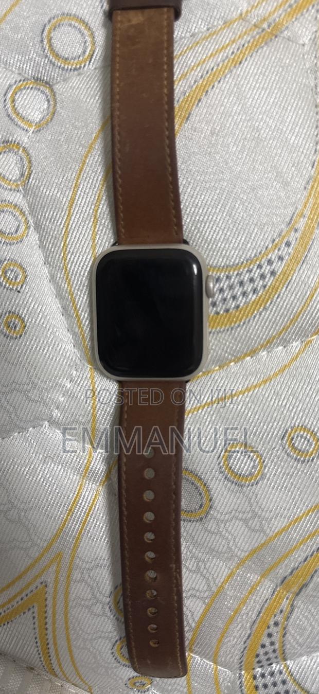 Apple Watch Series 7 – Clean, Fully Working (Leather Strap) - thumbnail 2
