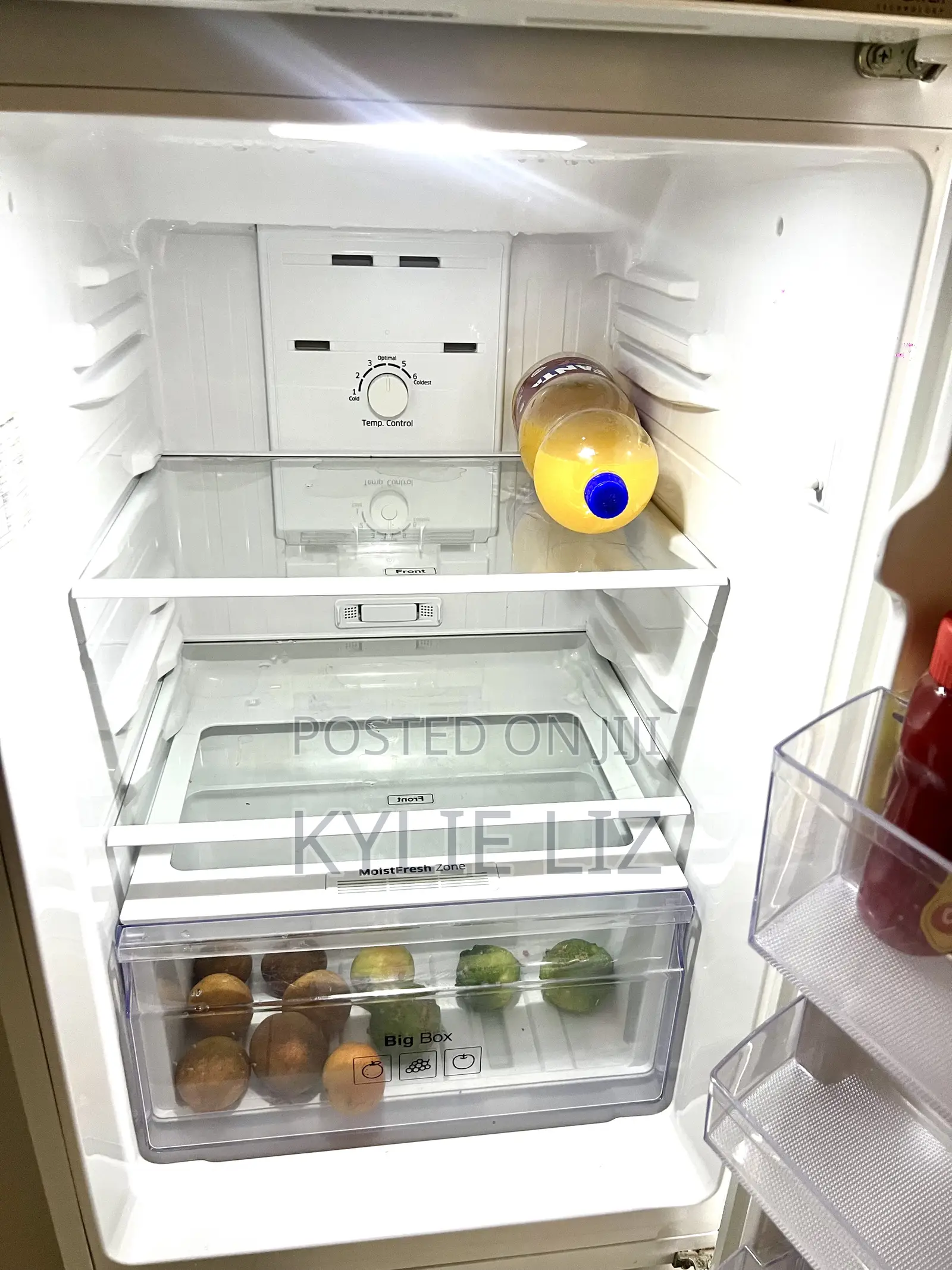 White Samsung Double Door Fridge, 208l, Inverter Fridge