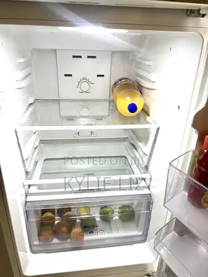 White Samsung Double Door Fridge, 208l, Inverter Fridge