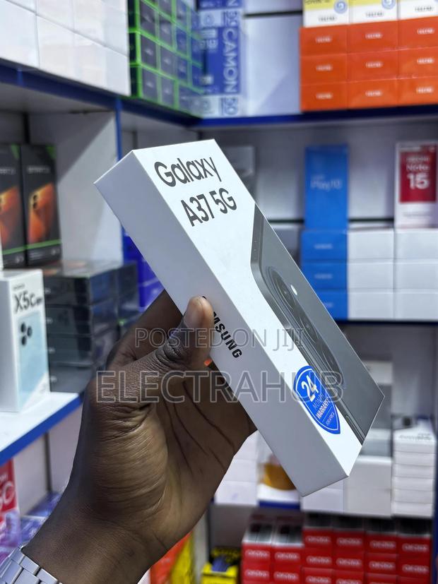 New Samsung Galaxy A36 256 GB Black - thumbnail 2