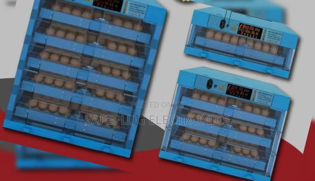 256 Eggs Smart Incubator With Auto Turning Temperature Control