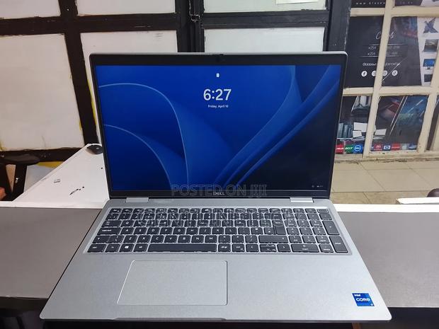 Laptop Dell Latitude 5520 8GB Intel Core i7 SSD 256GB