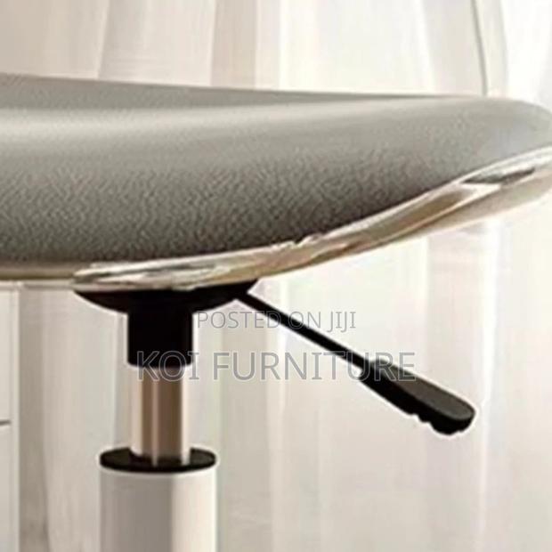 Dining Chairs; Swvel Clear Dining Transparent Chair - thumbnail 3