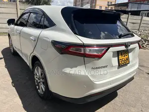 Toyota Harrier 2018 Off white