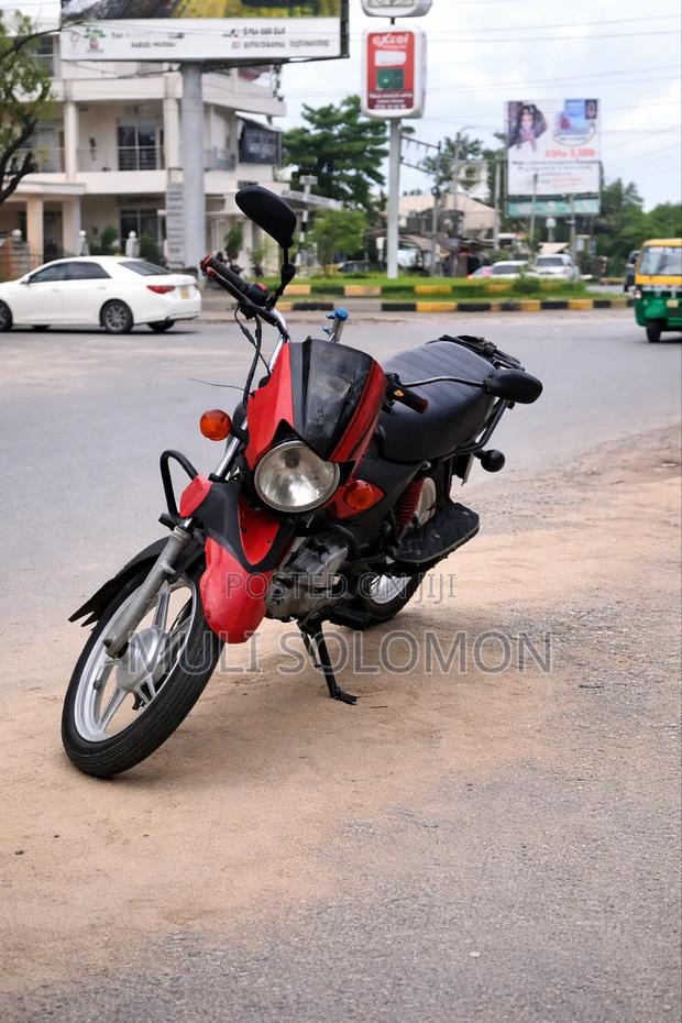 TVS HLX Plus ES 2019 Black - thumbnail 2