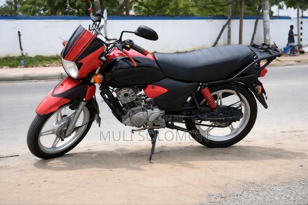 TVS HLX Plus ES 2019 Black - thumbnail 3