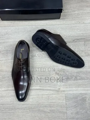 Official Shoes 
Size 39-45