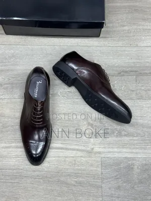 Official Shoes 
Size 39-45