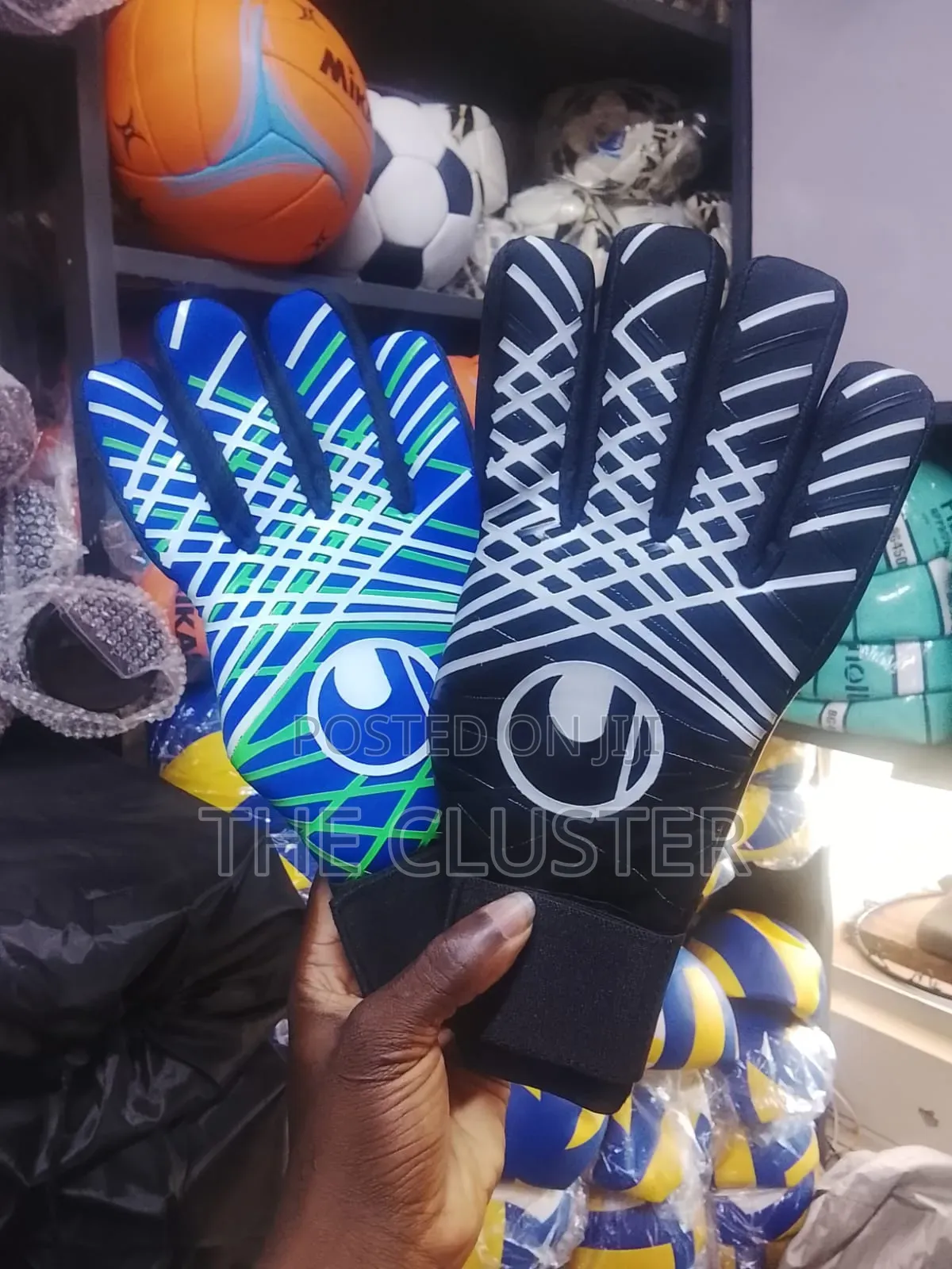 Uhlsport Gk Gloves – Strong Grip, Flexible Fit Finger Protection