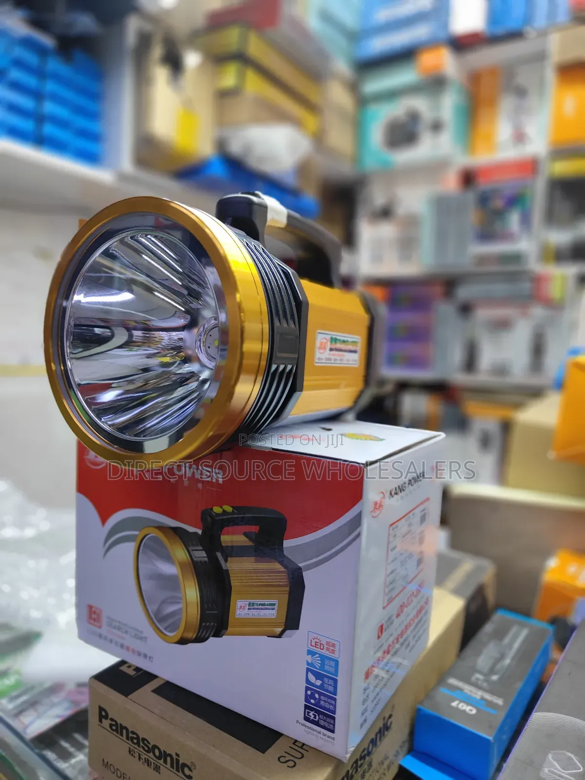 Rechargeable 2 Km Rechargeable Search Light Torch