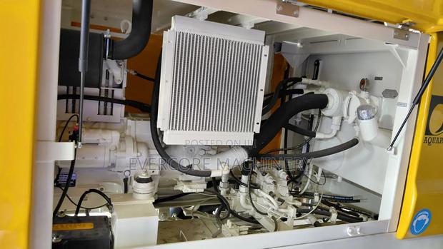 Aquarius Concrete Pump Machine Diesel Powered 6 Cylinders. - thumbnail 3