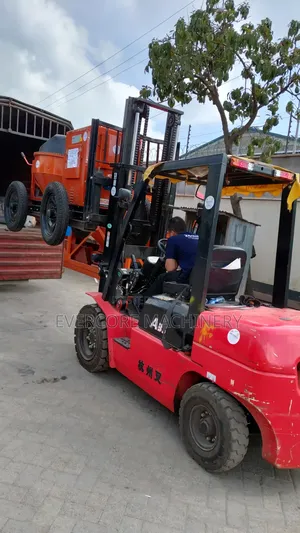 Esquire Indian Be500 Concrete Mixing Machine Diesel Powered.