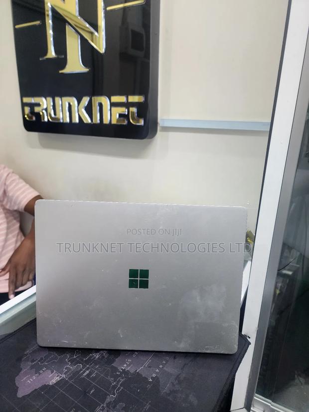 Laptop Microsoft Surface Go 16GB Intel Core i5 SSD 256GB - thumbnail 2