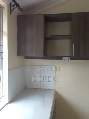 2bdrm House in Mukokha, Komarock for rent