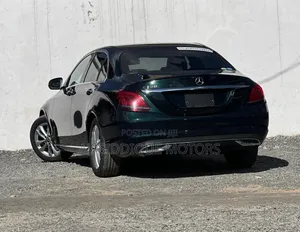Mercedes-Benz C200 2019 Green