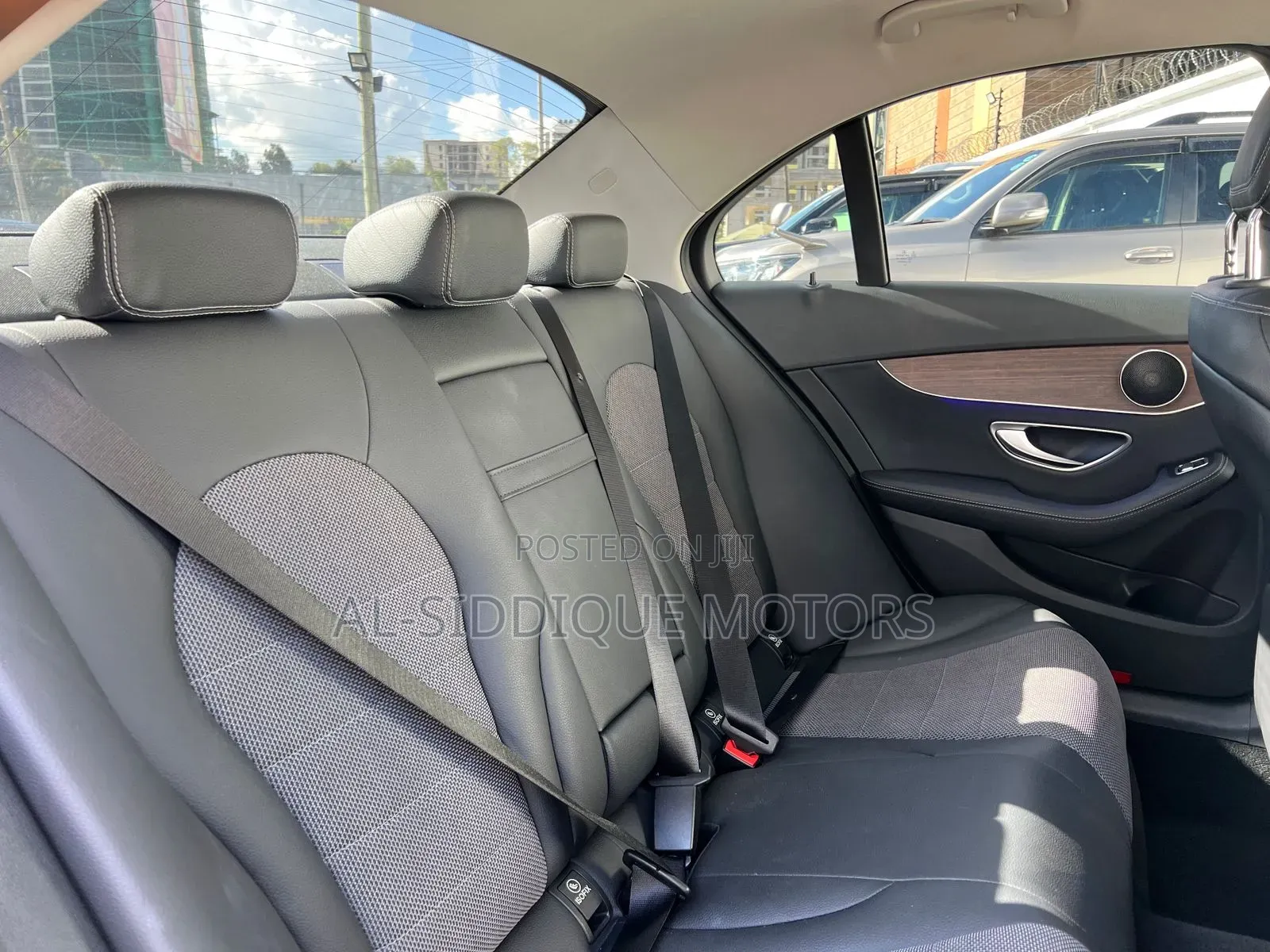 Mercedes-Benz C200 2019 Green
