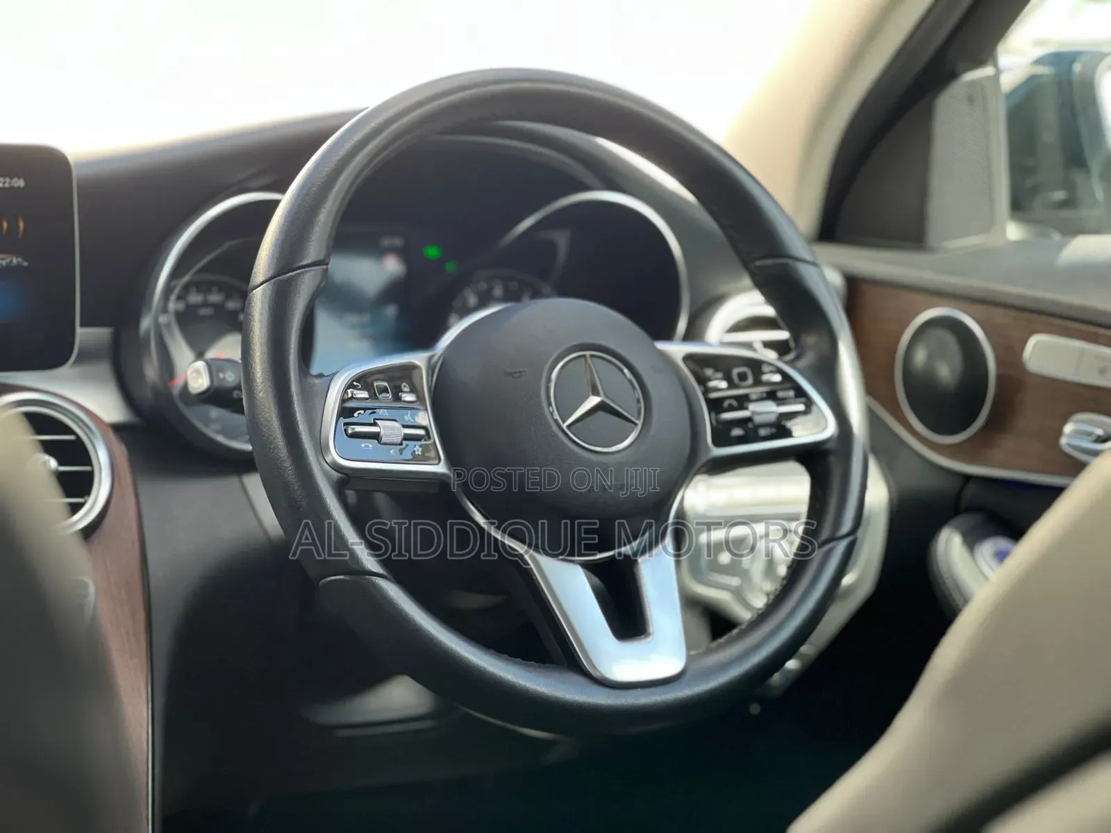 Mercedes-Benz C200 2019 Green