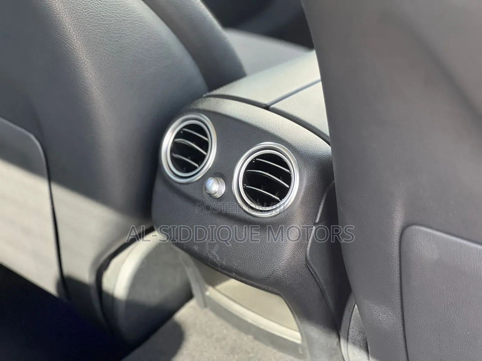 Mercedes-Benz C200 2019 Green