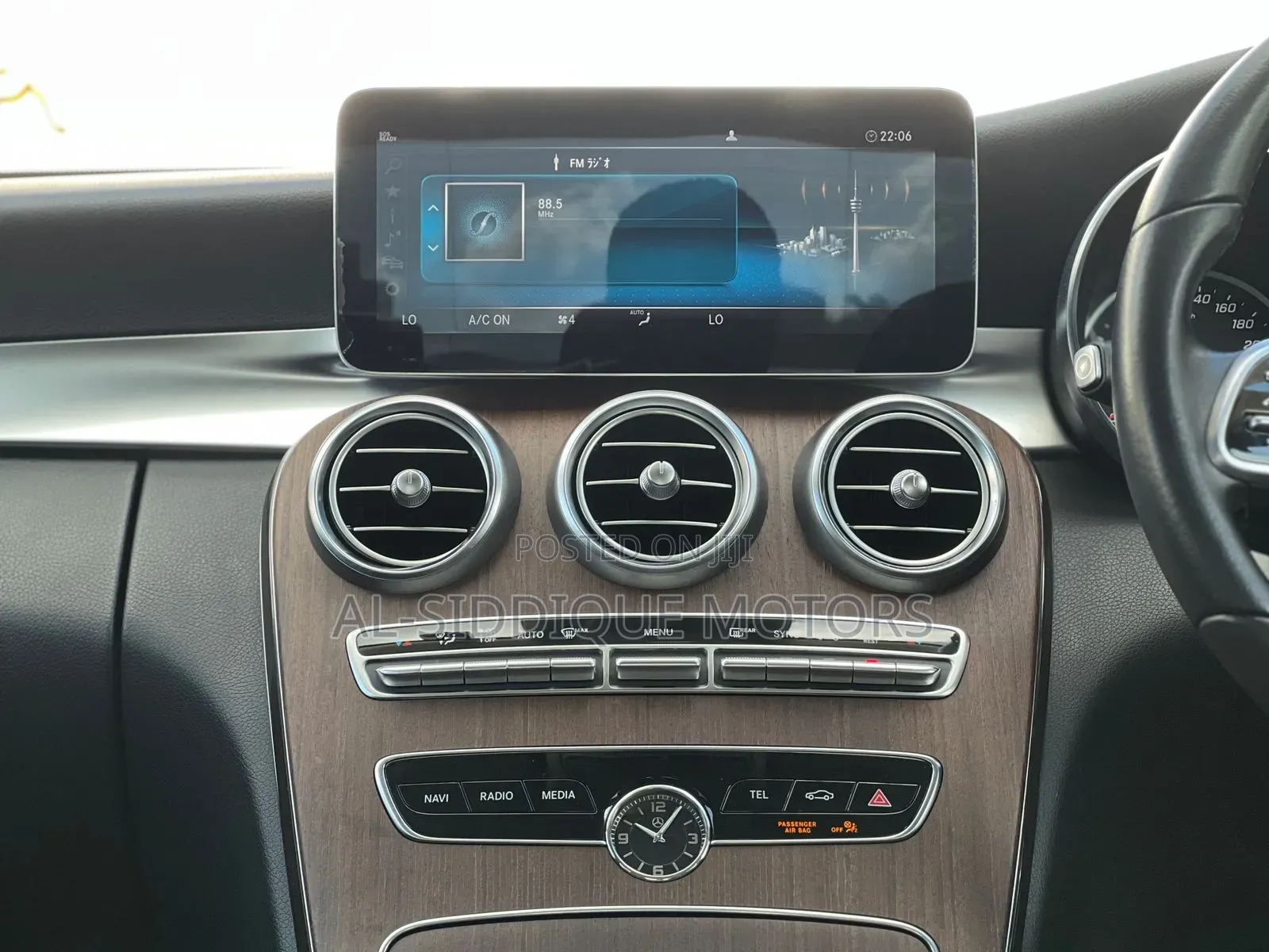 Mercedes-Benz C200 2019 Green