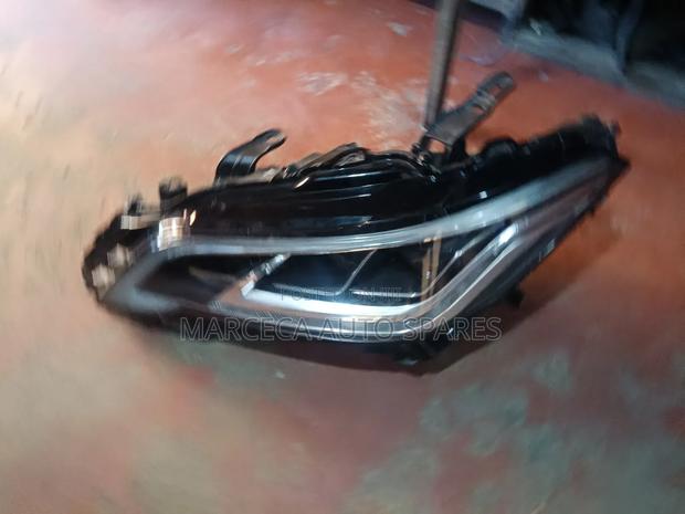 Headlight Crown Athlete 2020 Model