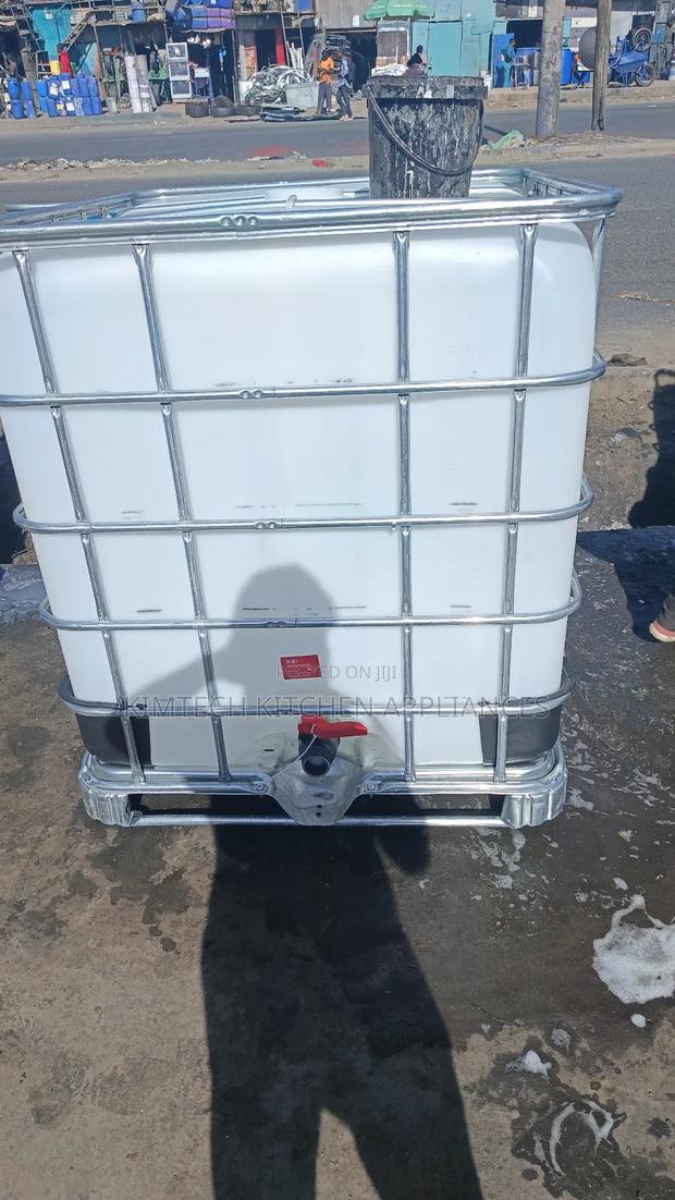 Professional Cage Tank - main view