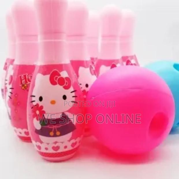 Hello Kitty Bowling Set. - thumbnail 2