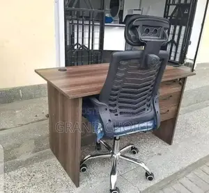 Classic Office Desk With Office Swivel Headrest