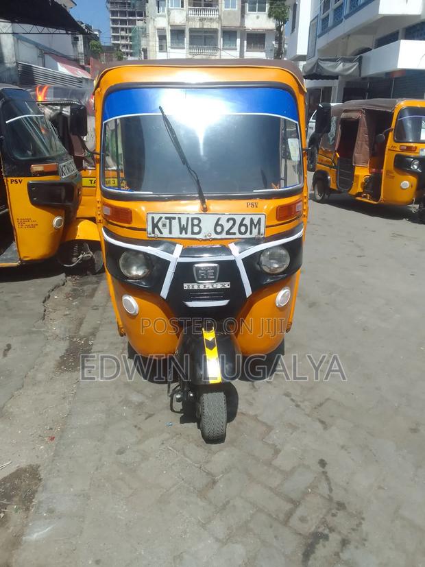 Bajaj RE 2018 Yellow